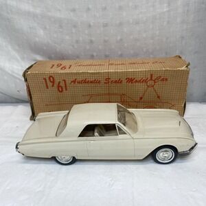 Vtg‎ 1961 Ford Thunderbird Dealer PROMO 1/25 Orig Box T-bird Crème Hardtop 2DR